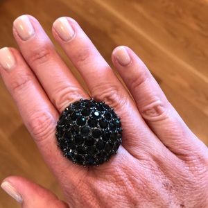 Black crystal fashion ring
